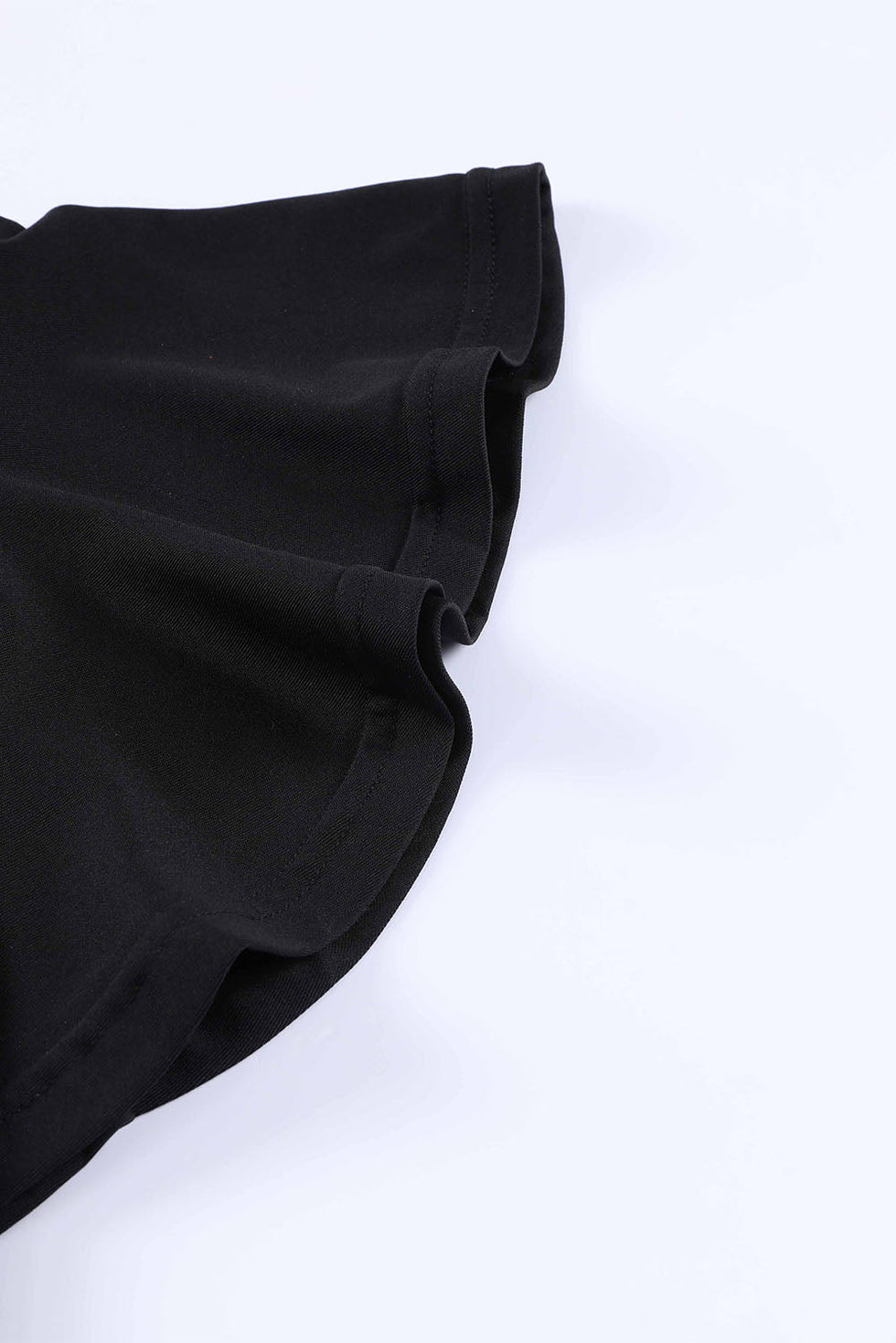 Vestido midi cruzado con mangas con volantes y escote en V ideal para ocasiones elegantes