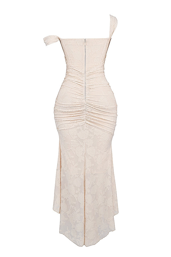 Vestido largo elegante y sofisticado con falda asimétrica y tirantes ajustables
