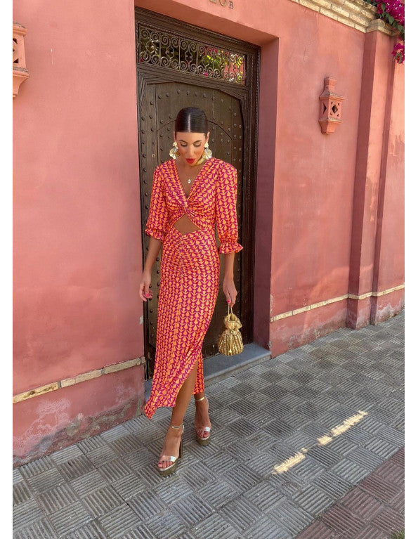 Vestido largo de estilo encantador con diseño de espalda abierta ideal para ocasiones especiales