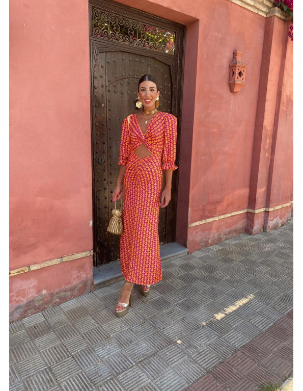 Vestido largo de estilo encantador con diseño de espalda abierta ideal para ocasiones especiales