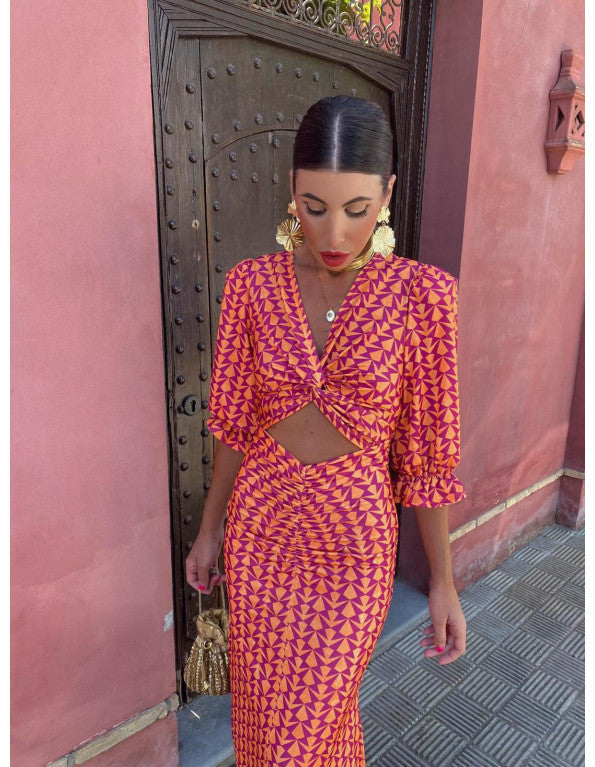 Vestido largo de estilo encantador con diseño de espalda abierta ideal para ocasiones especiales