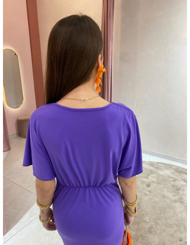 Vestido largo con mangas amplias y escote profundo ajustable ideal para un mira elegante