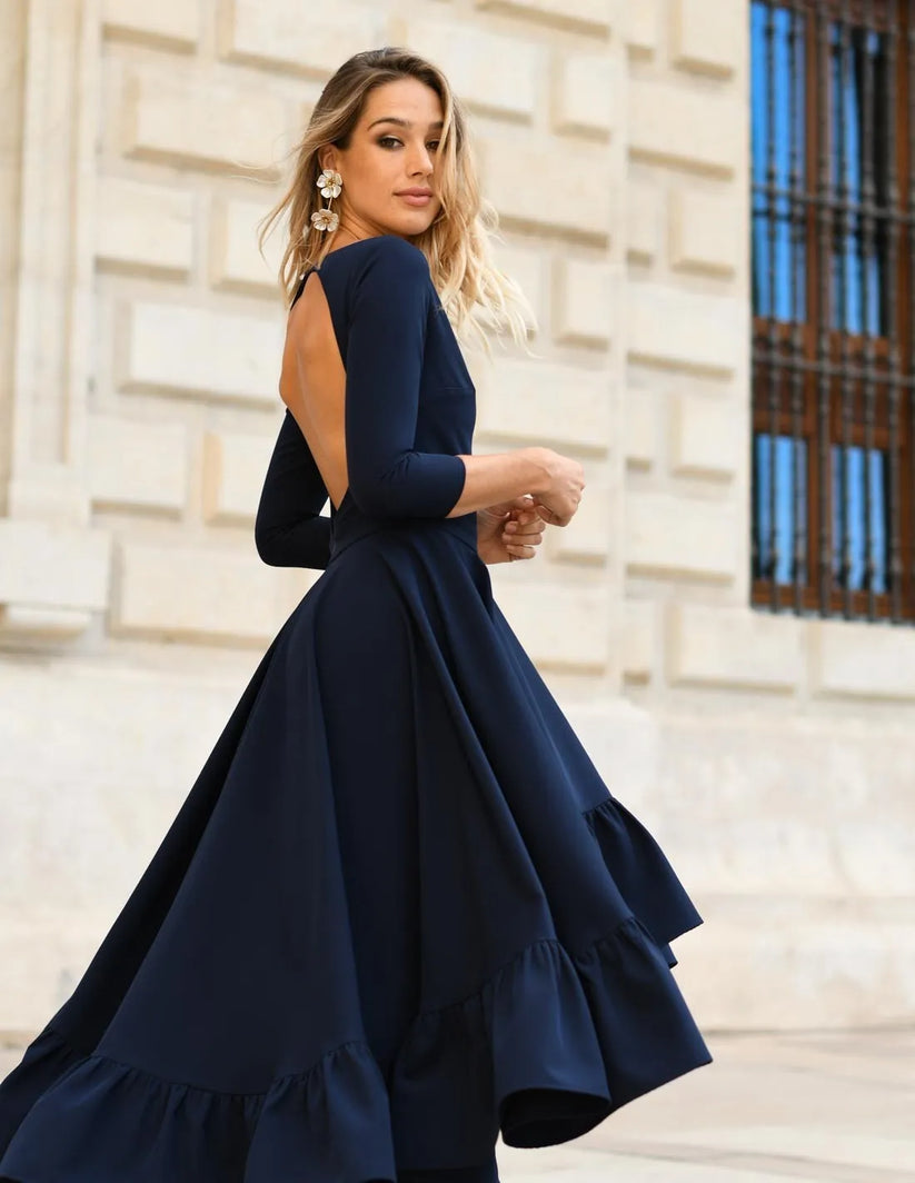 Vestido sofisticado estilo París con corte elegante