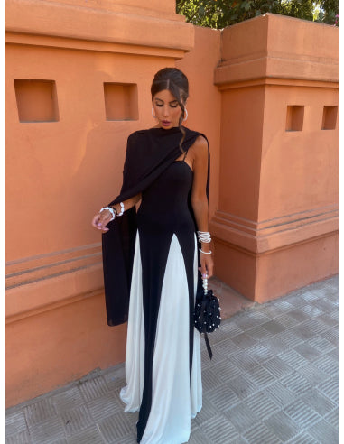 Vestido largo clásico y elegante con tirantes finos ideal para cualquier ocasión