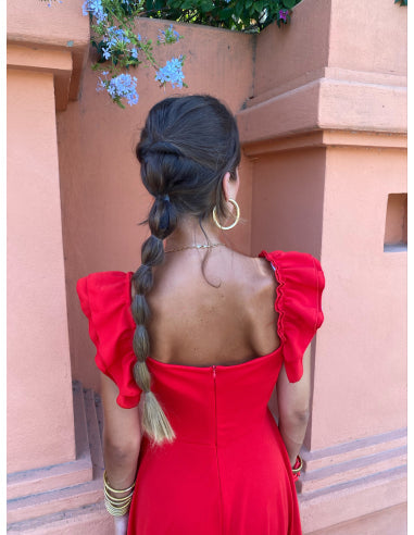 Elegante vestido largo de noche con espalda descubierta y mangas cortas sofisticadas