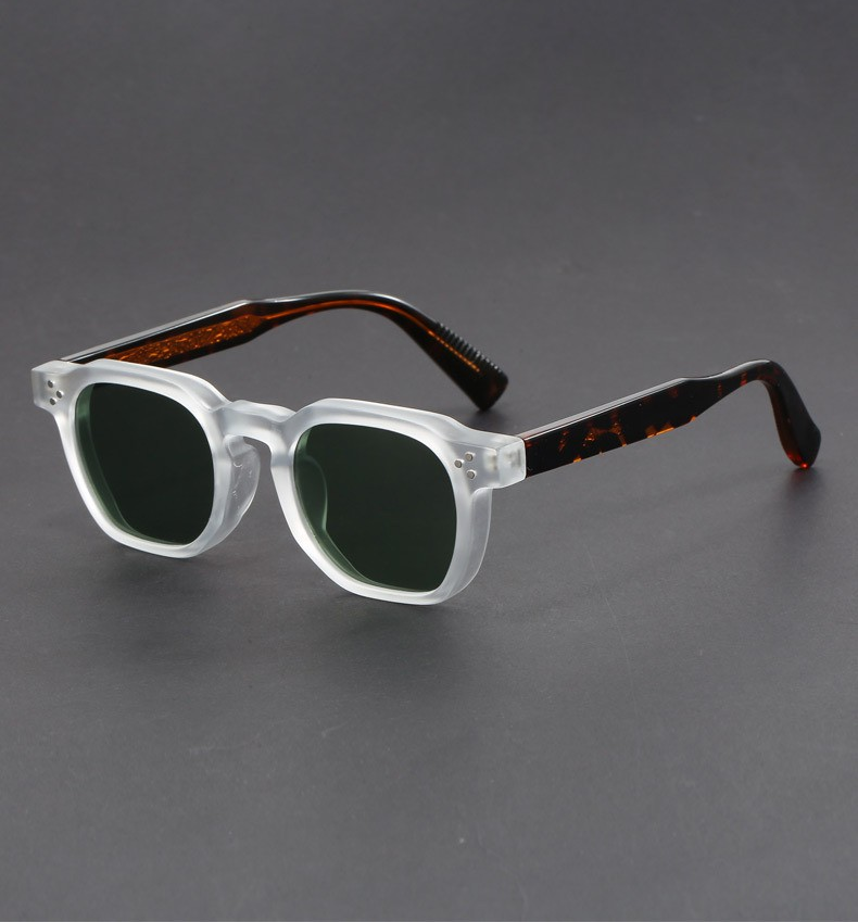 Gafas de sol retro con diseño elegante ideales para un estilo moderno y atemporal