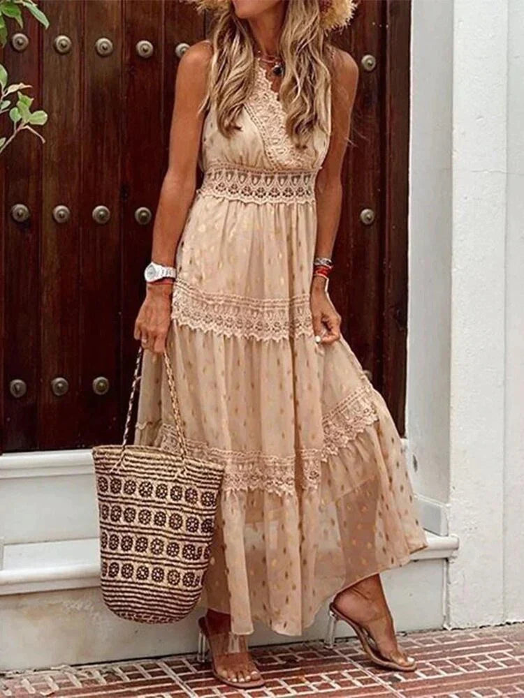 Vestido largo con diseño elegante y detalles delicados