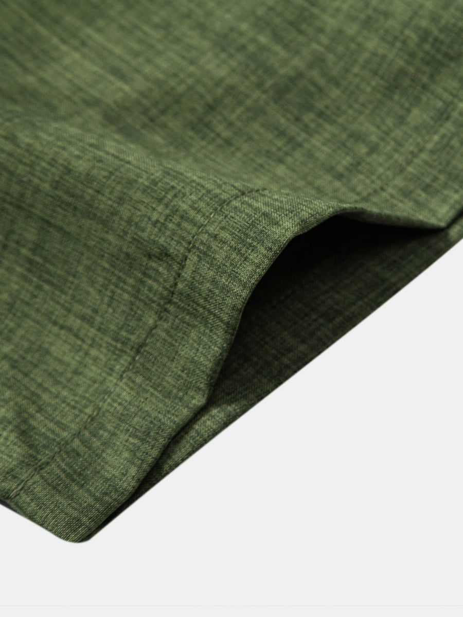Conjunto para hombre con camisa de cuello mao de manga corta y pantalón recto casual