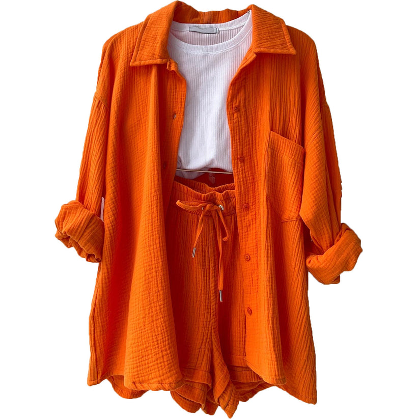 Conjunto veraniego de camisa fluida con botones y pantalón corto a juego para mujer