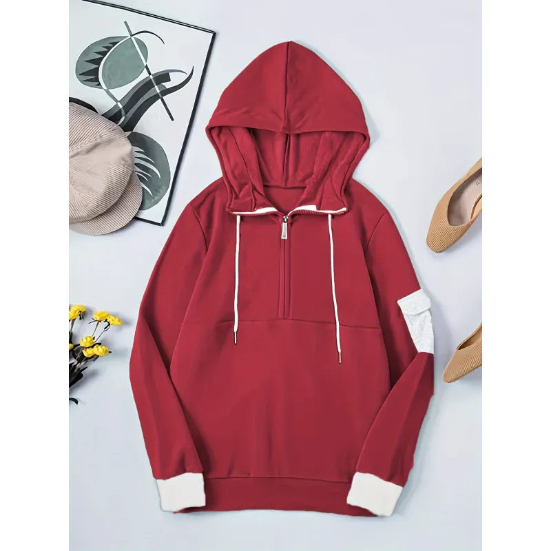 Cómoda sudadera informal con media cremallera y capucha