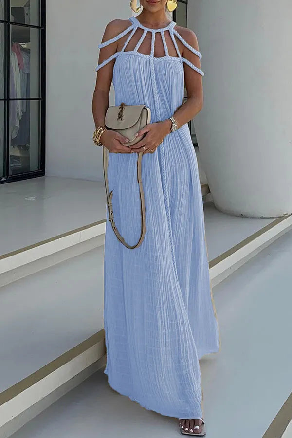 Moderno y sofisticado vestido de lino con adornos drapeados