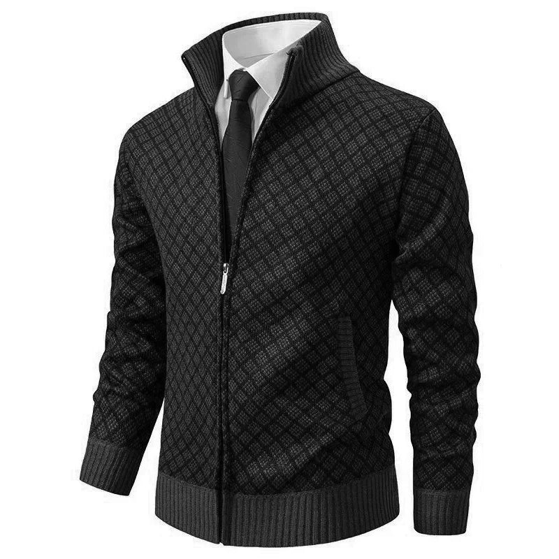 Una elegante chaqueta de hombre con cuello alto y cremallera para un estilo moderno.