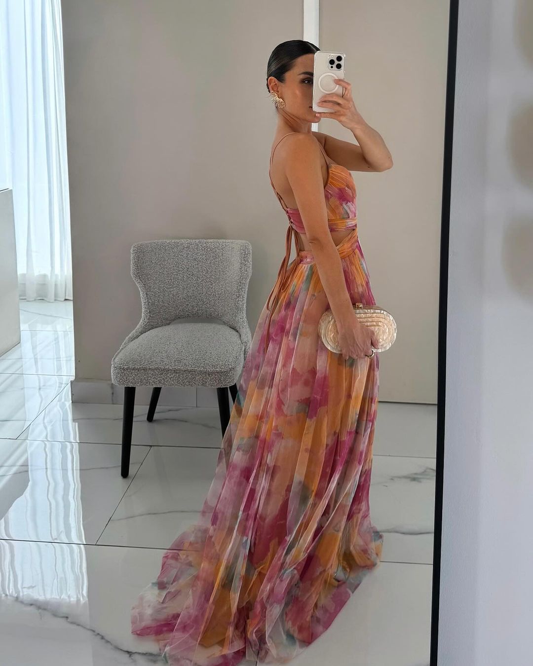 Vestido largo con tirantes y estampado floral de estilo encantador