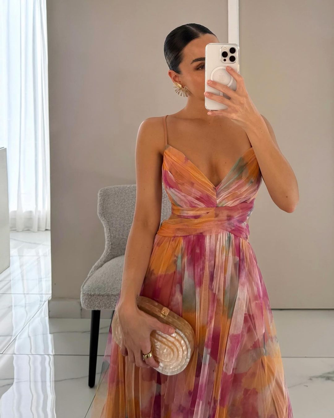 Vestido largo con tirantes y estampado floral de estilo encantador