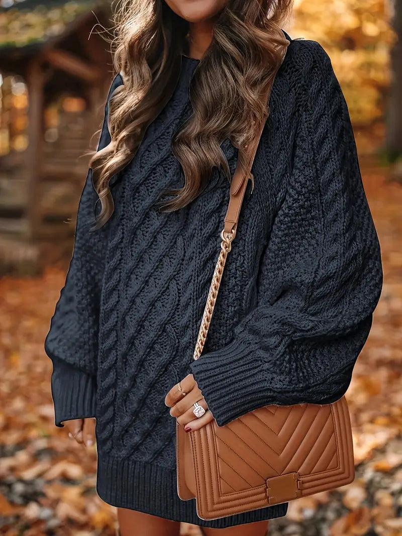Vestido casual para mujer con cuello alto y diseño moderno