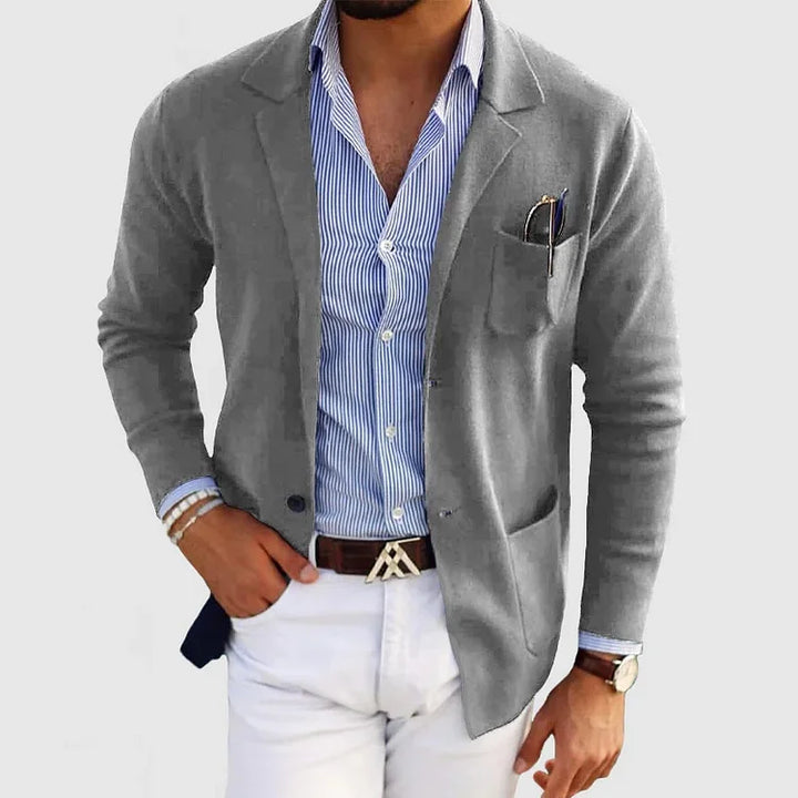 Una chaqueta de hombre elegante para un estilo seguro