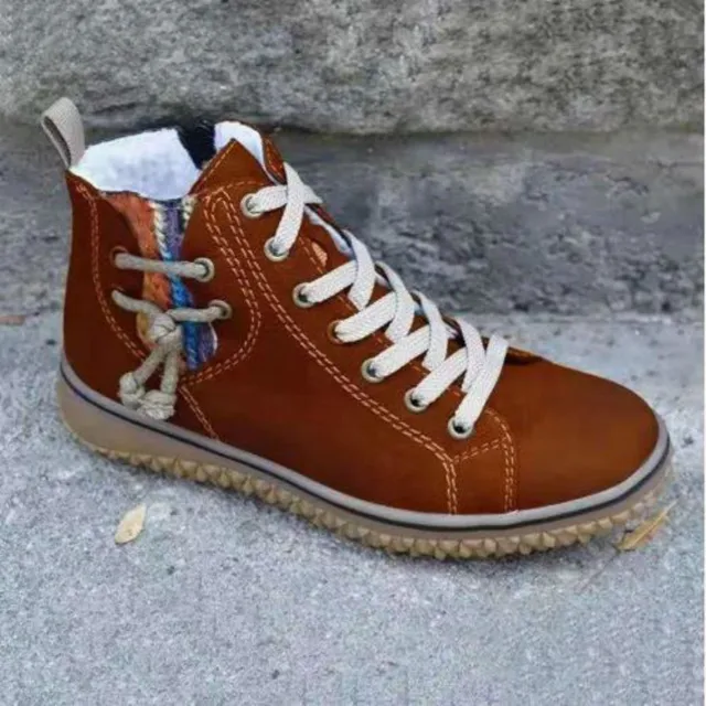 Adéntrate en un mundo de encanto clásico con estas impresionantes botas de inspiración vintage