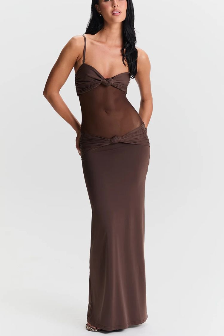 Vestido largo ajustado con tirantes desmontables y detalle drapeado