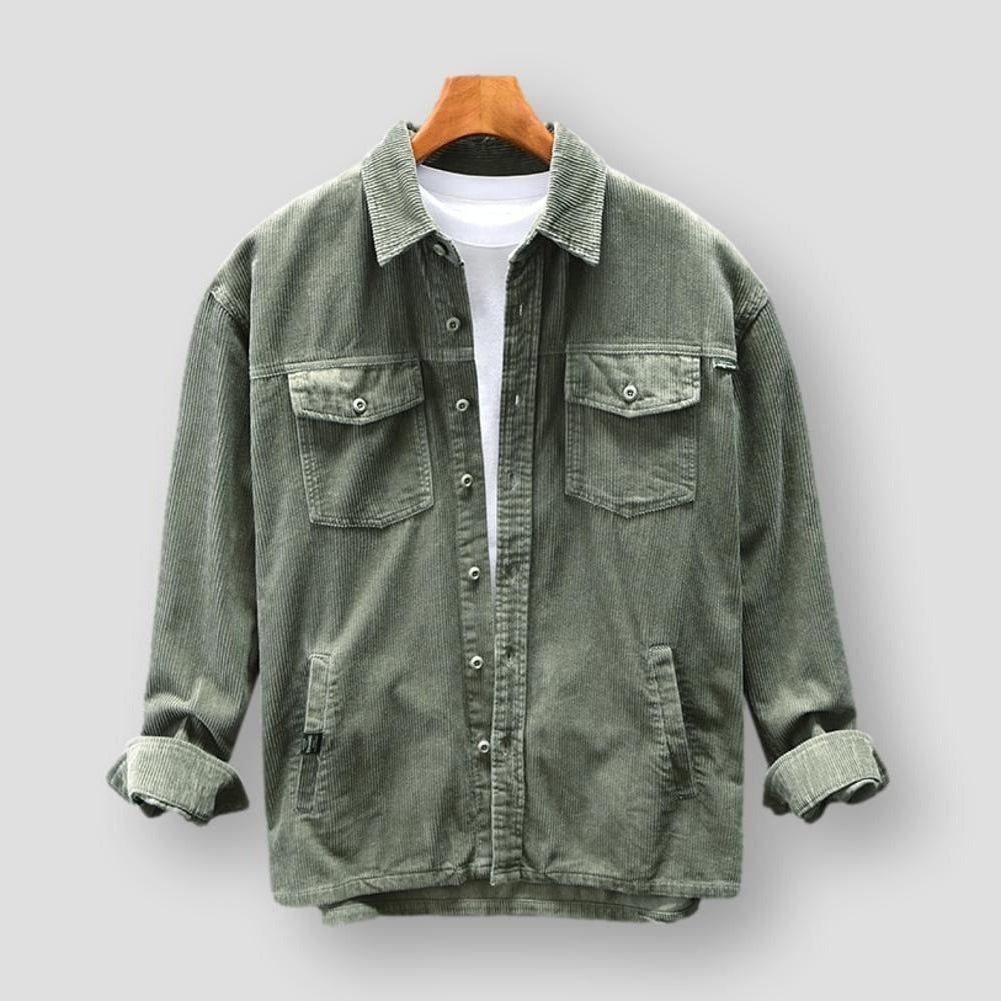 Una camisa elegante para cualquier ocasión: un básico del armario moderno