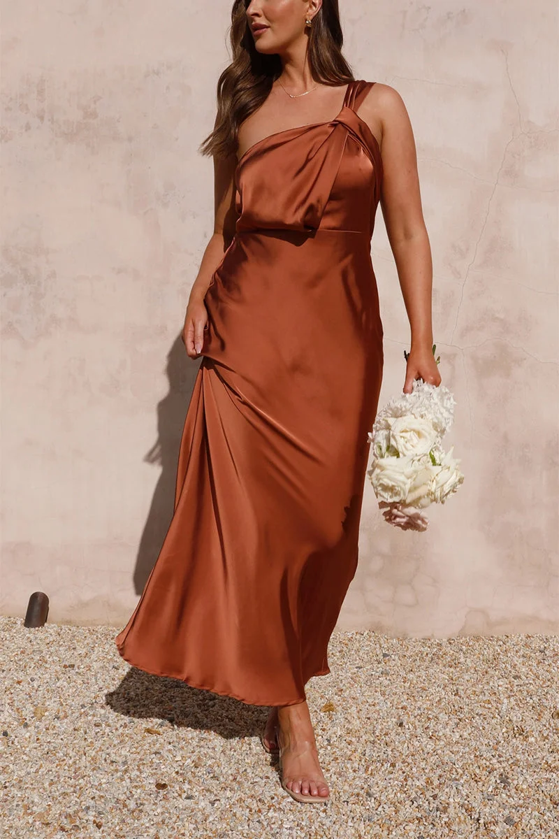 Vestido midi asimétrico de fiesta con diseño elegante