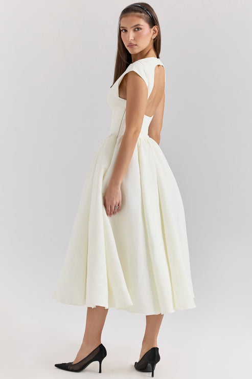 Vestido midi elegante con mangas cortas espalda abierta y falda amplia