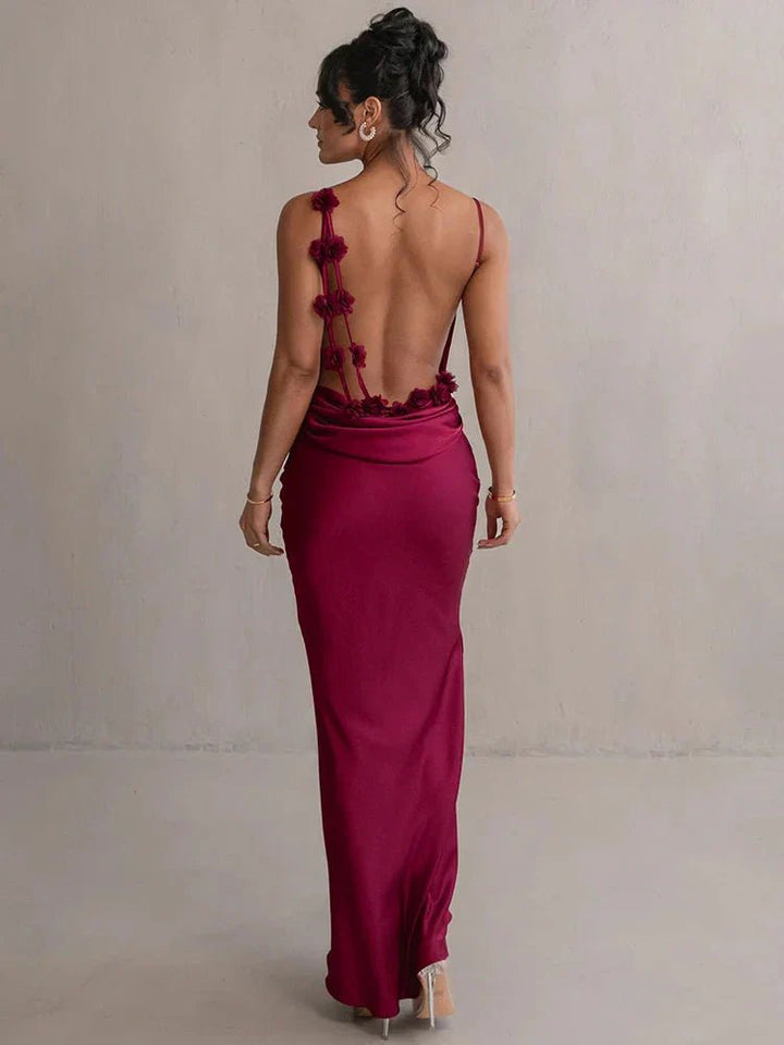 Vestido largo de noche elegante para mujer con espalda descubierta y diseño sofisticado