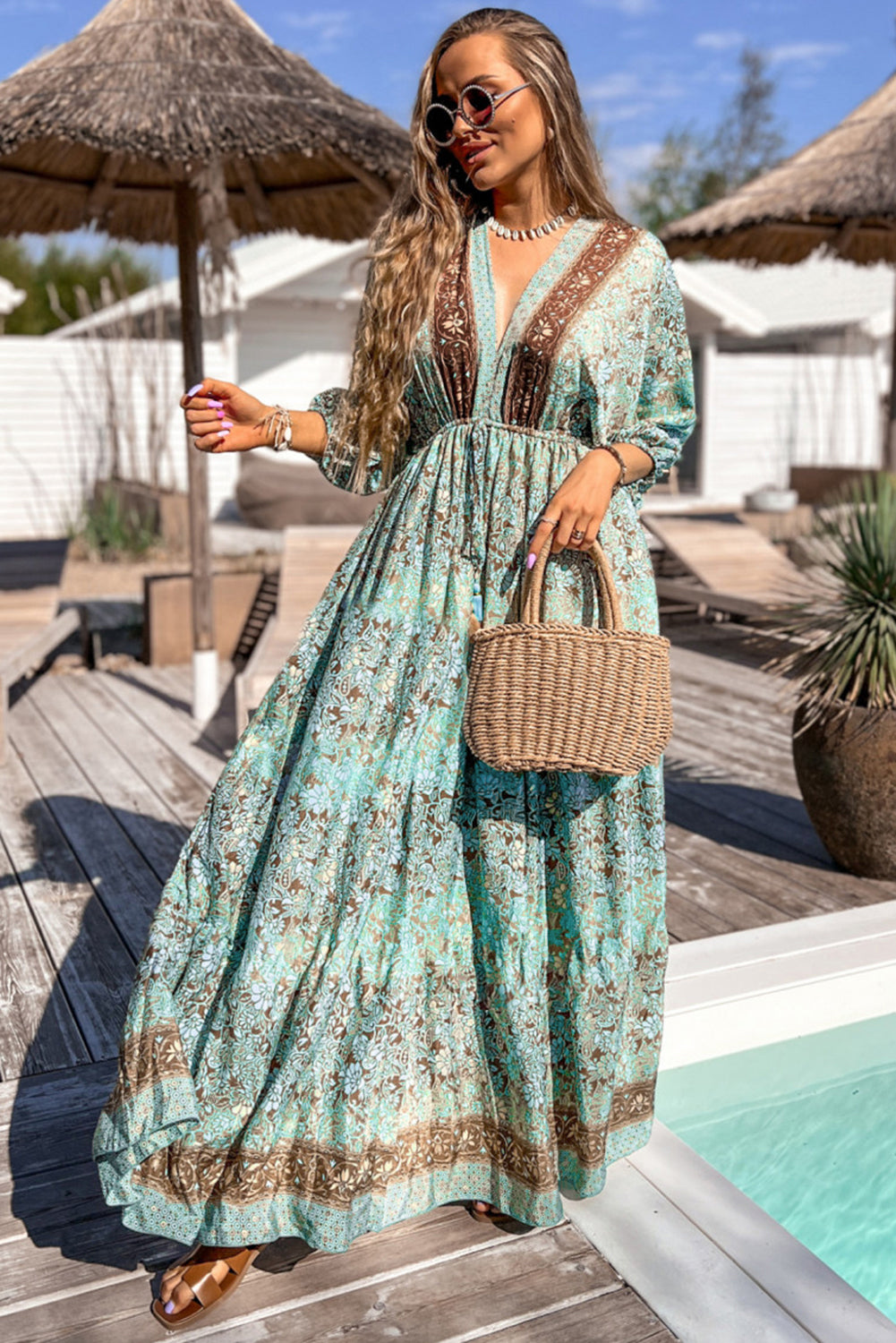 Vestido bohemio largo con estampado floral, espalda abierta y cintura alta