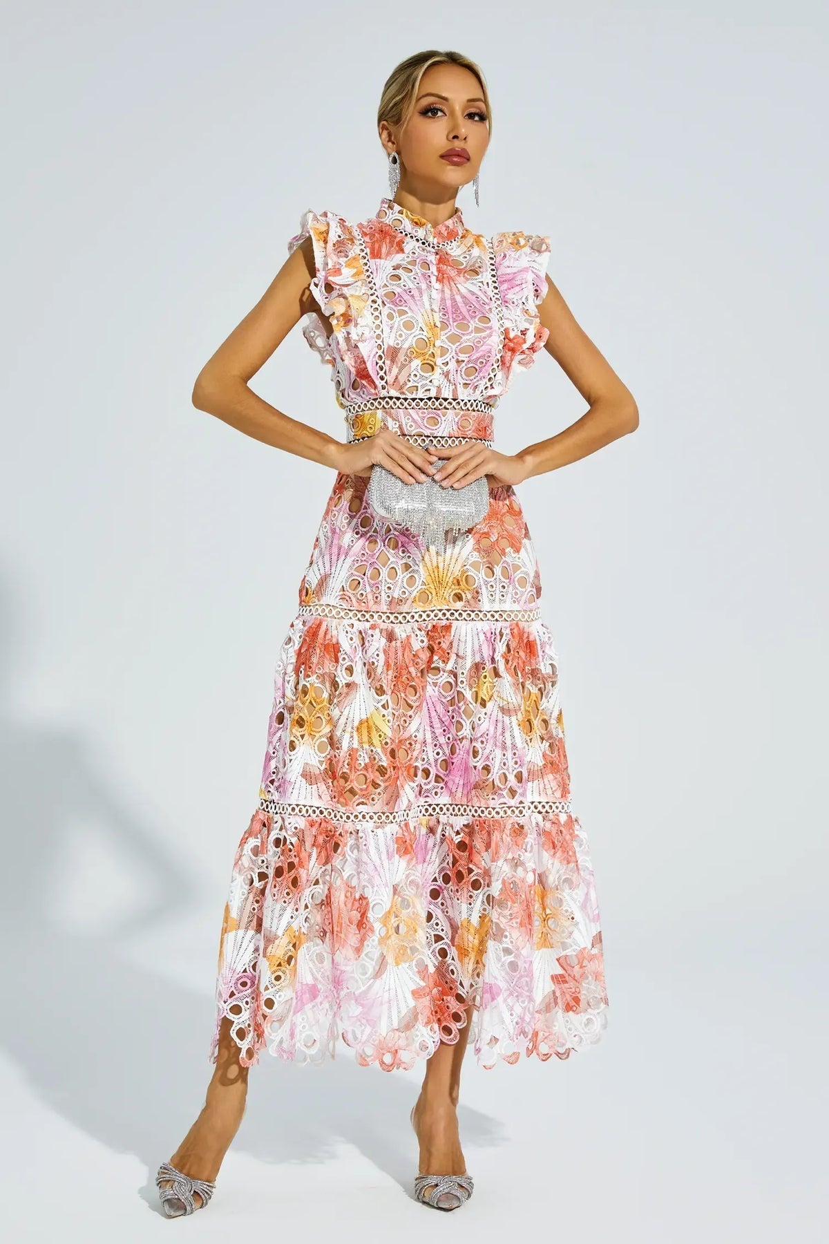 Vestido midi sin mangas para mujer con detalles calados modernos