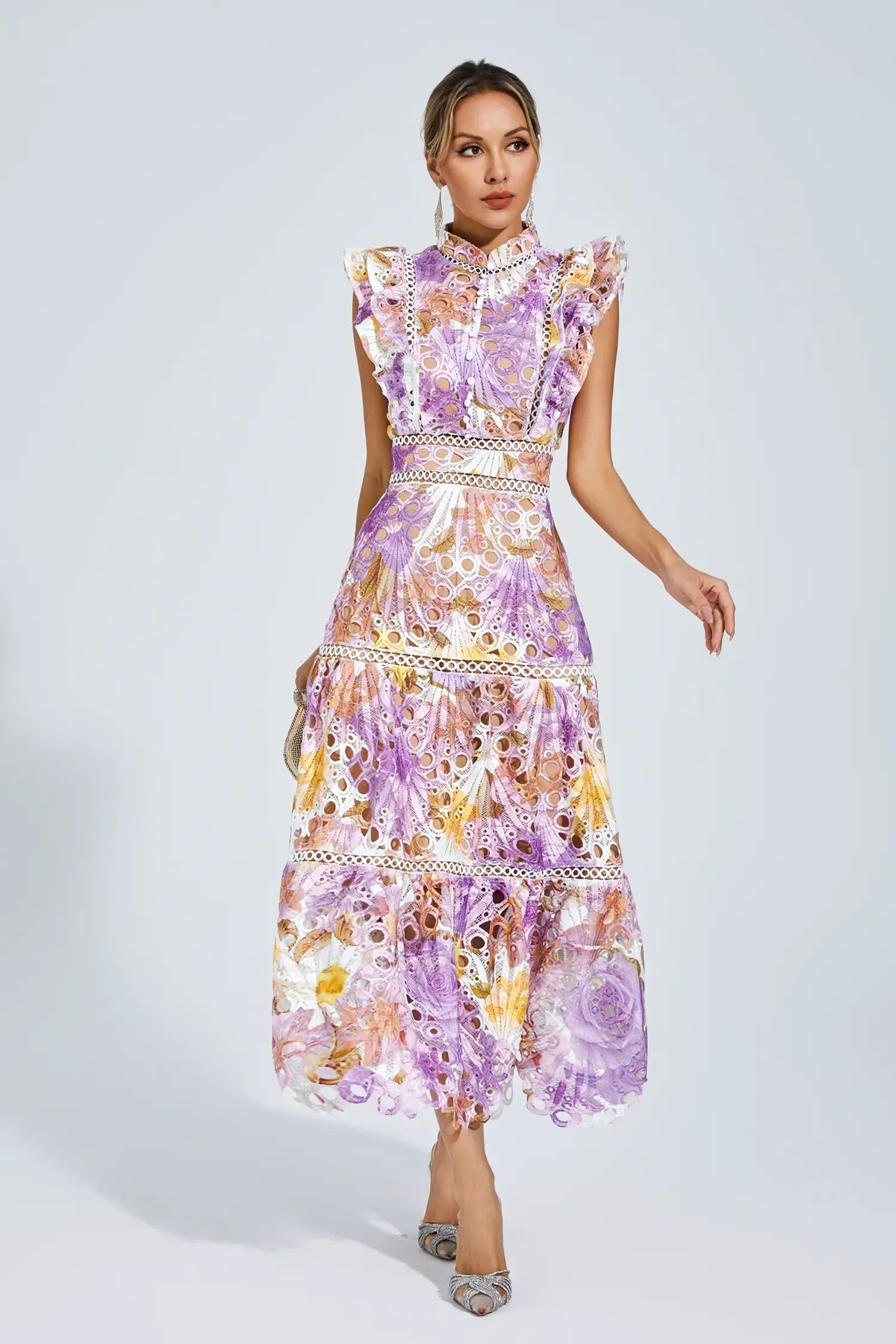 Vestido midi sin mangas para mujer con detalles calados modernos