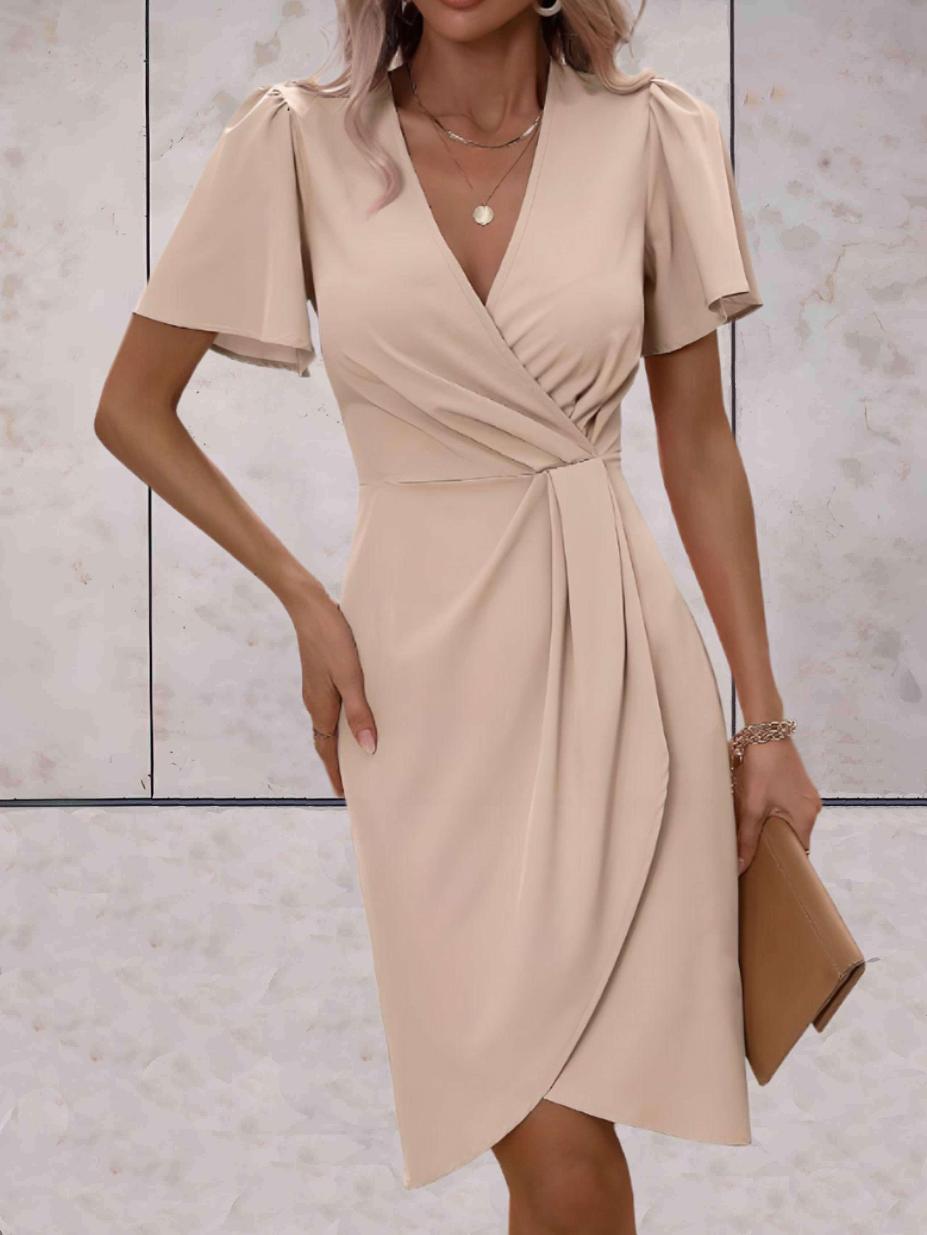 Vestido cruzado clásico con elegante escote en V
