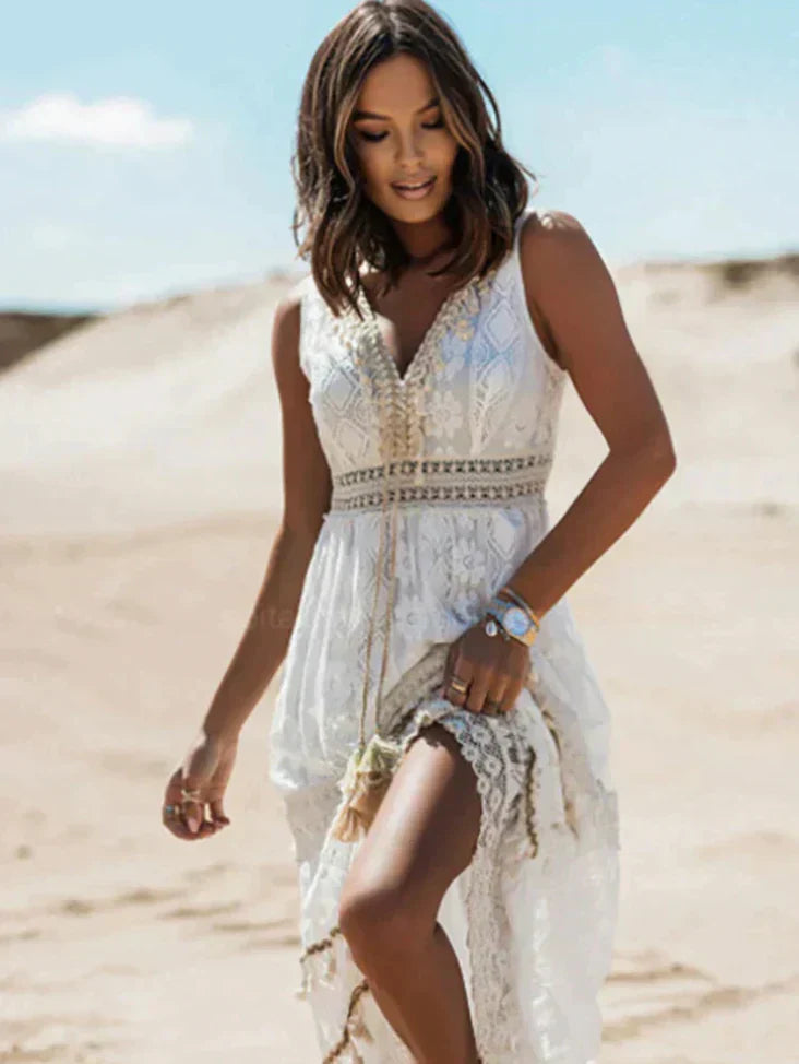 Vestido bohemio largo sin mangas con detalles calados