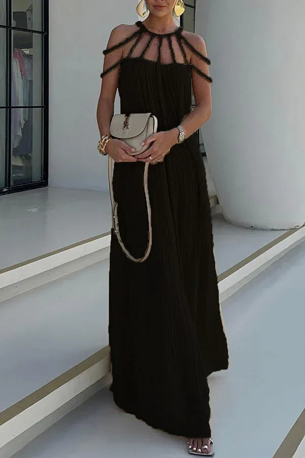Moderno y sofisticado vestido de lino con adornos drapeados