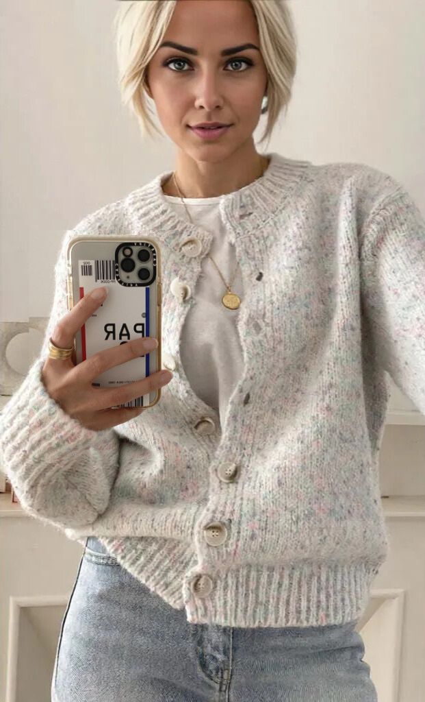 Cárdigan de manga larga para mujer con diseño moderno y abotonado