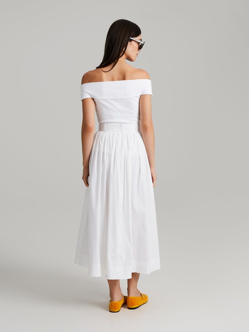 Falda midi amplia con estilo actual para un mira versátil