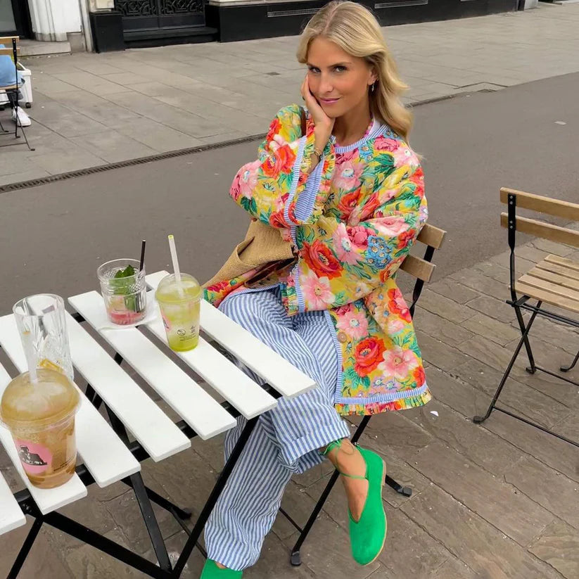 Elegante chaqueta de mujer con estampado floral