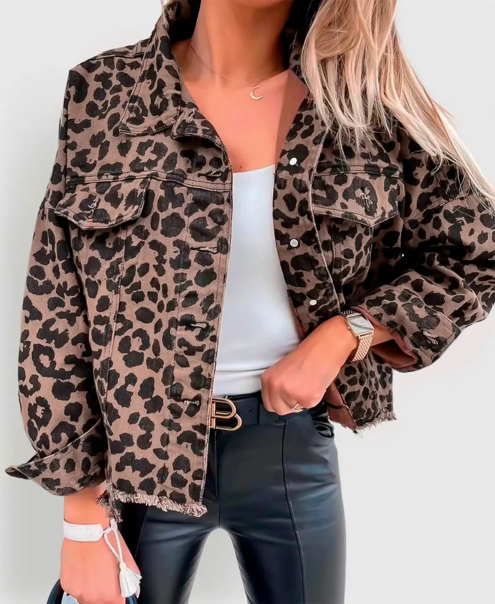 Chaqueta brillante con estampado de leopardo