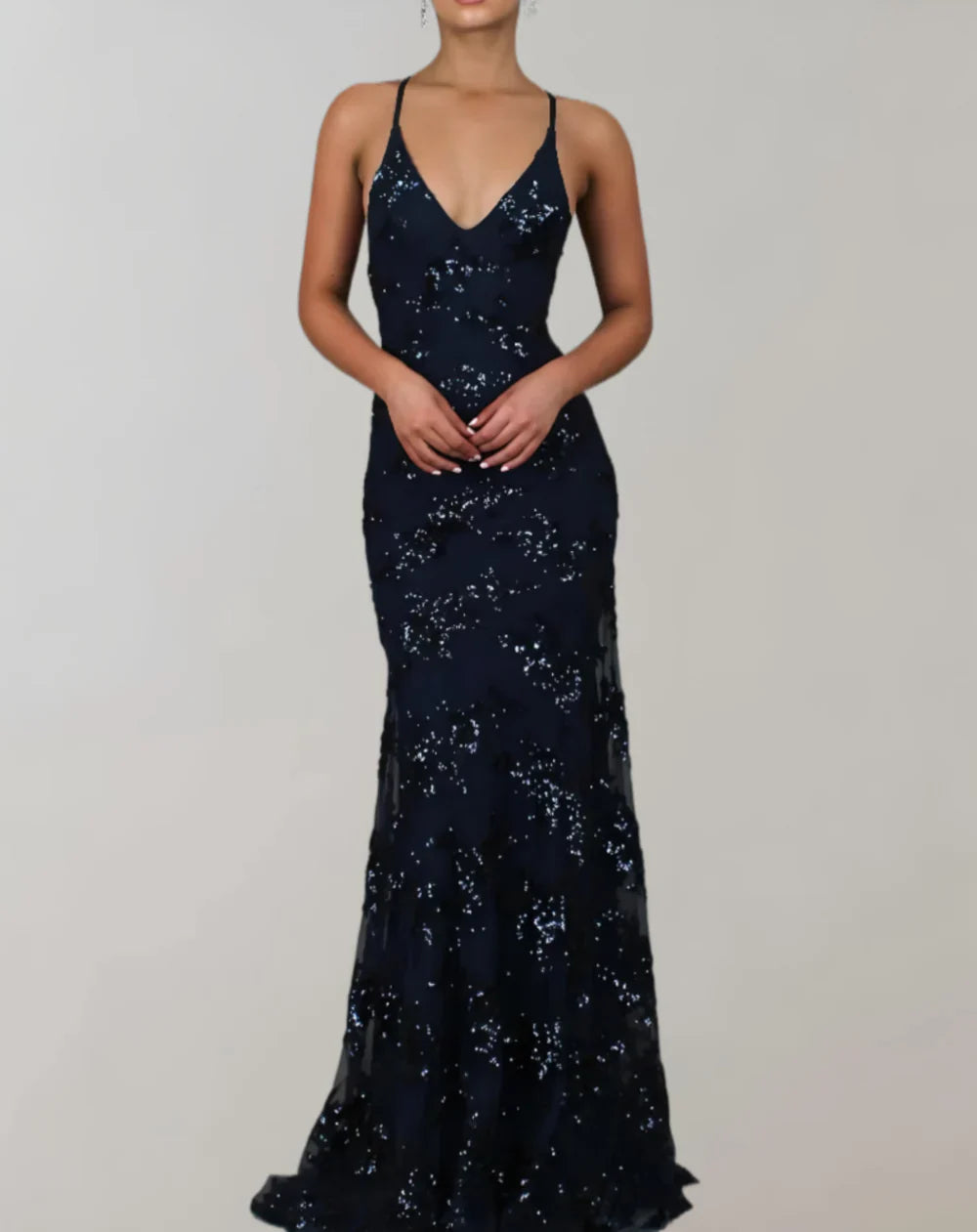 Vestido largo sin mangas brillante con espalda descubierta