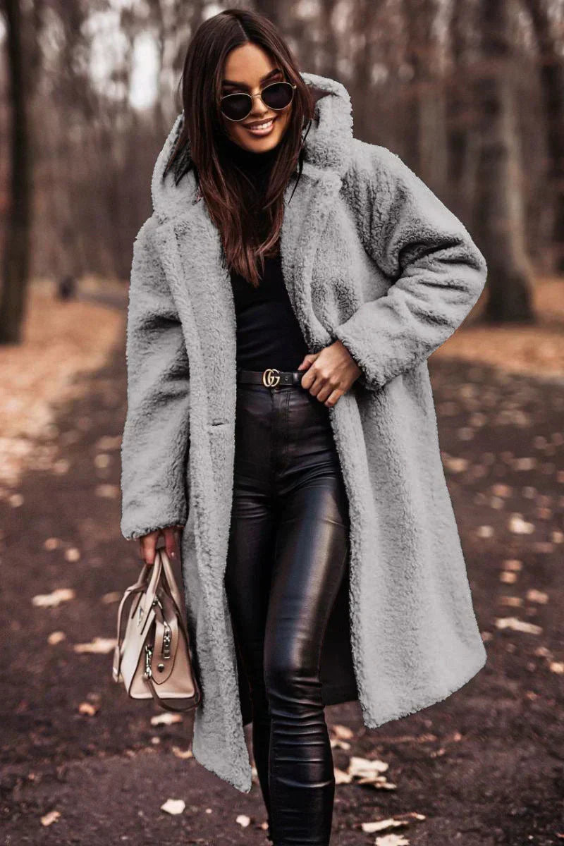 Abrigo elegante y acogedor para mujer ideal para el invierno