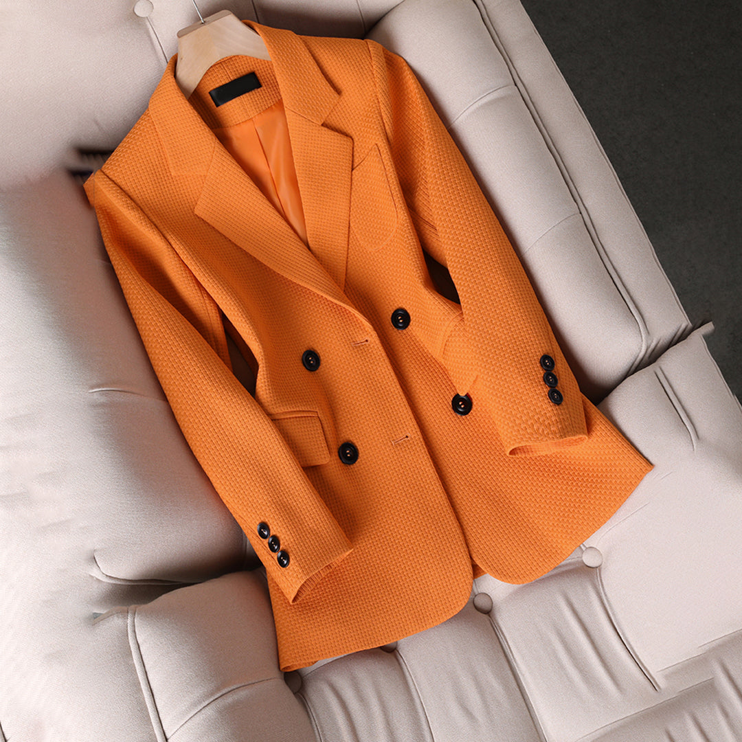 Blazer elegante para mujer con botones y diseño sofisticado