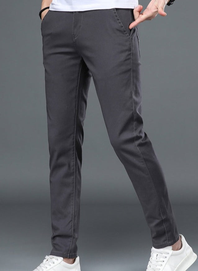 Pantalón elegante para hombres de negocios con buen gusto