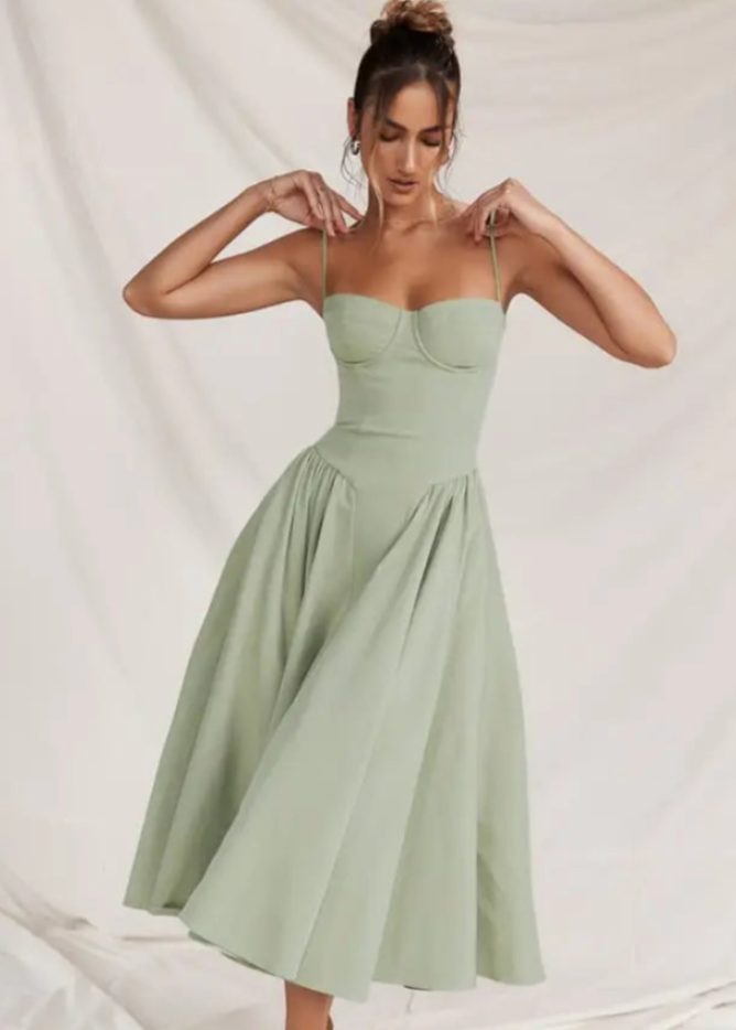 Vestido midi con corsé elegante y tirantes finos