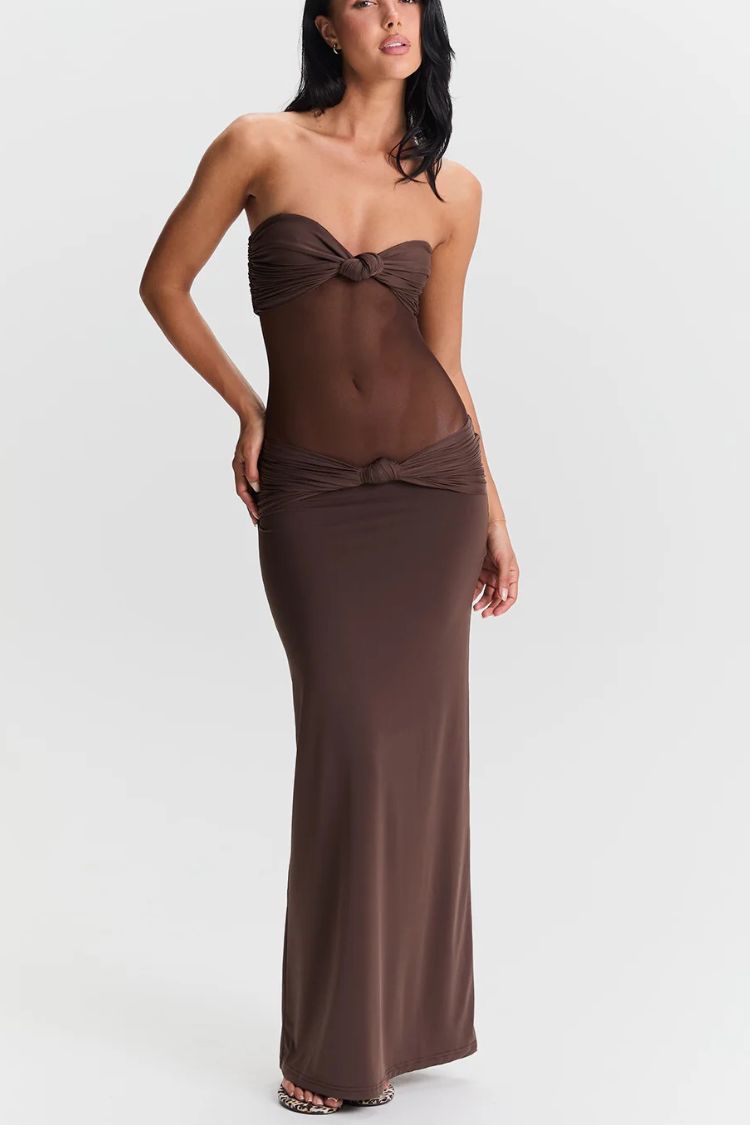 Vestido largo ajustado con tirantes desmontables y detalle drapeado
