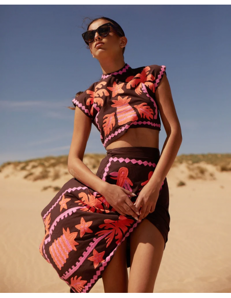 Conjunto de dos piezas con top y falda larga de estilo veraniego