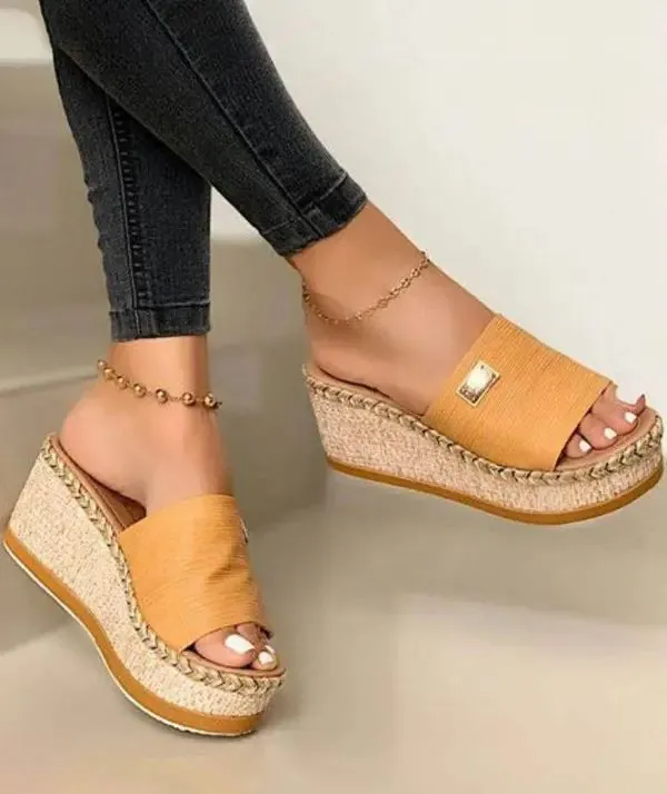 Olivia - Sandalias con cuña y puntera abierta