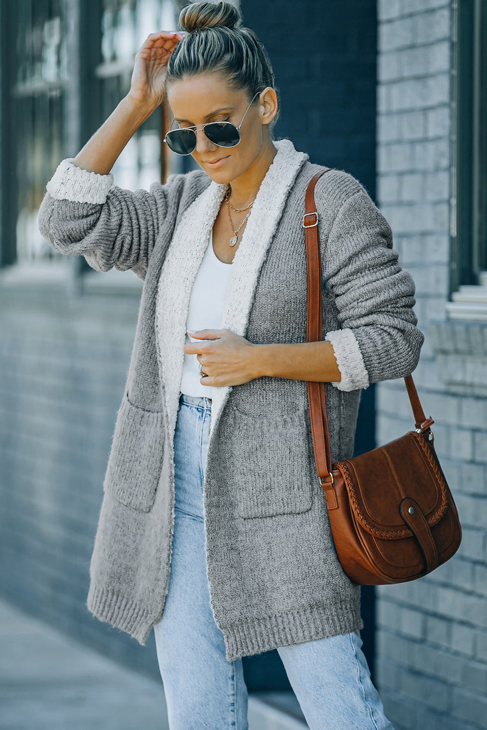 Cárdigan de Punto Abierto para Mujeres en Gris con Bolsillos – Estilo Cómodo