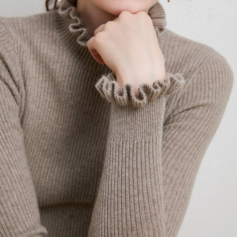 Suéter de cuello alto para mujer con elegante detalle de encaje en cuello y mangas