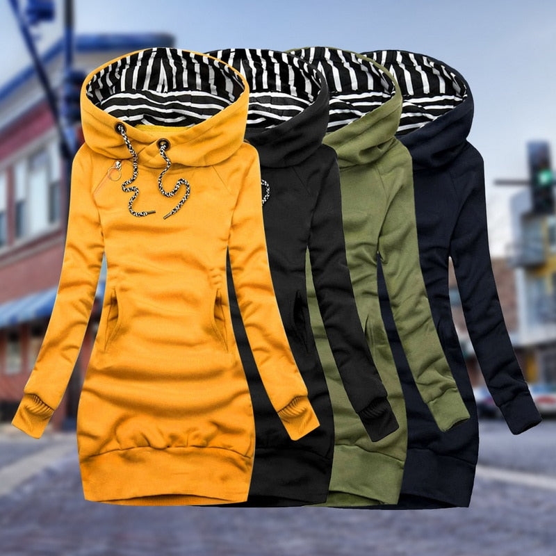 Vestido Cómodo con Capucha Profunda – Estilo y Confort para el Invierno