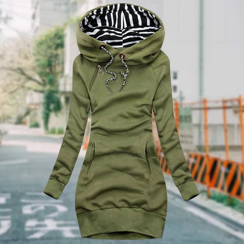 Vestido Cómodo con Capucha Profunda – Estilo y Confort para el Invierno
