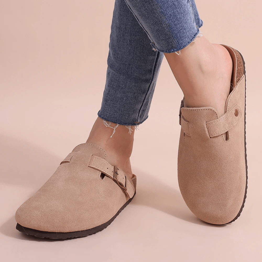 Zuecos modernos para mujer con diseño actual y estilo versátil