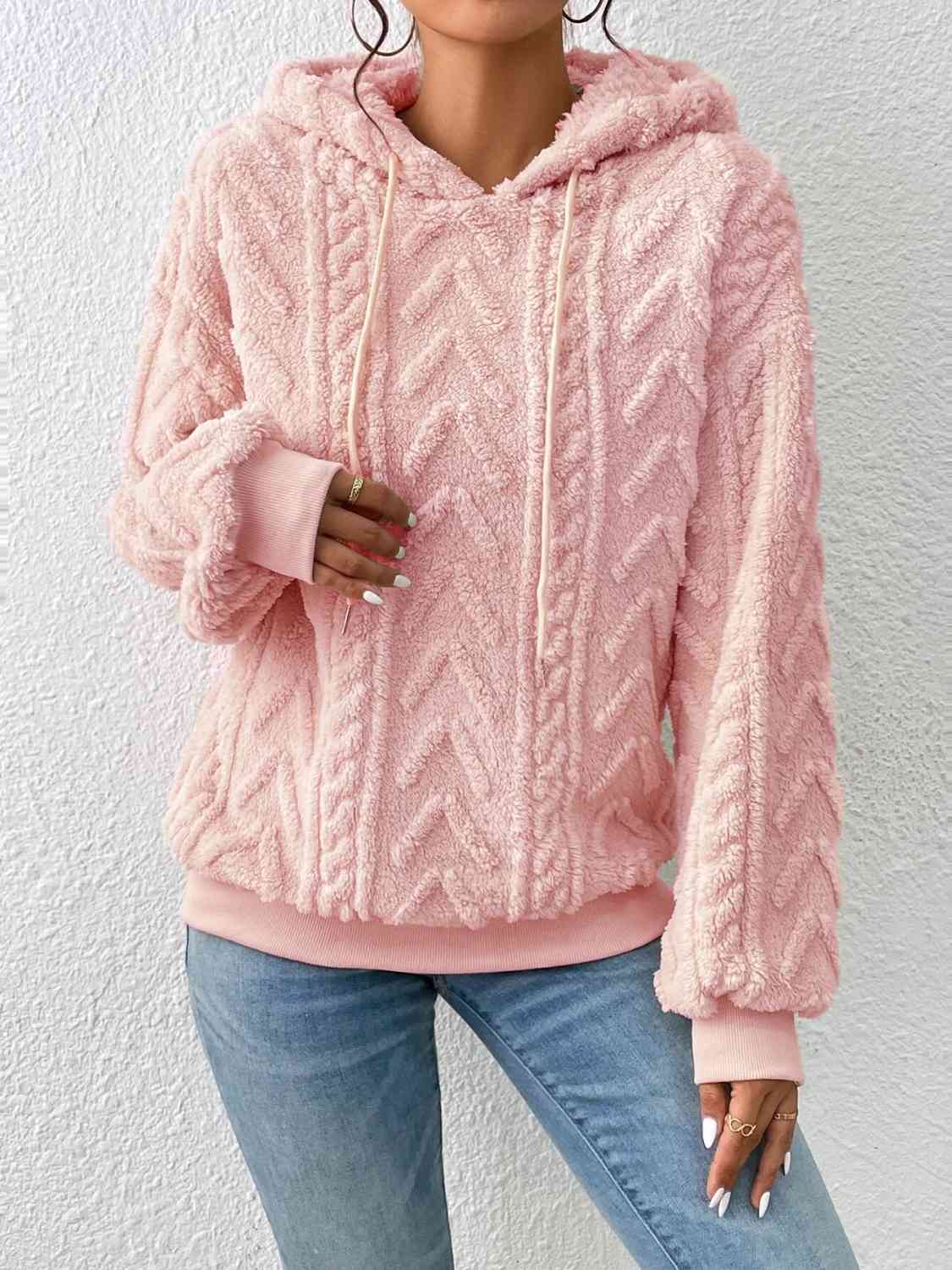 Sudadera con Capucha y Cordón de Ajuste – Manga Larga, Ideal para el Día a Día